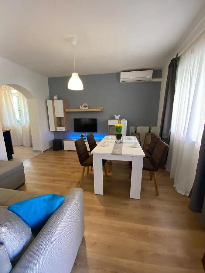 Apartment Dora Zadar