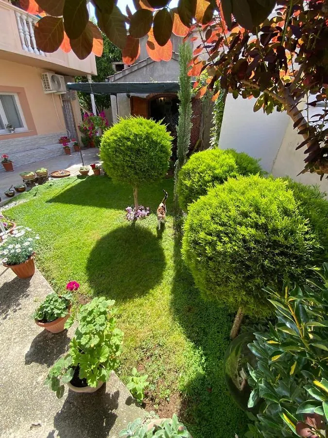 Apartment Dora زادار